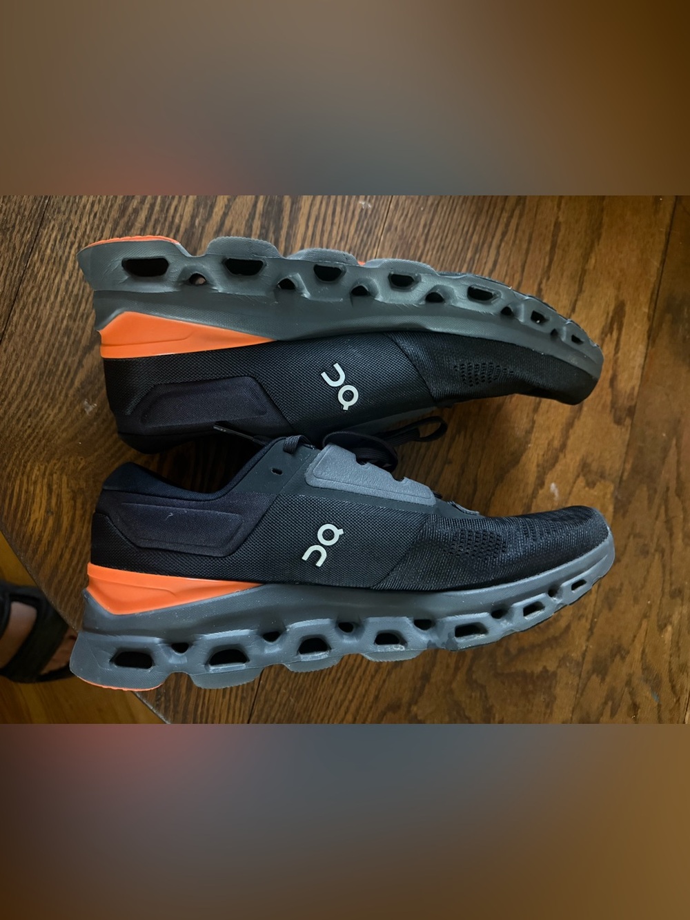 On Cloudstratus 3 Eclipse / Flame Running Shoes